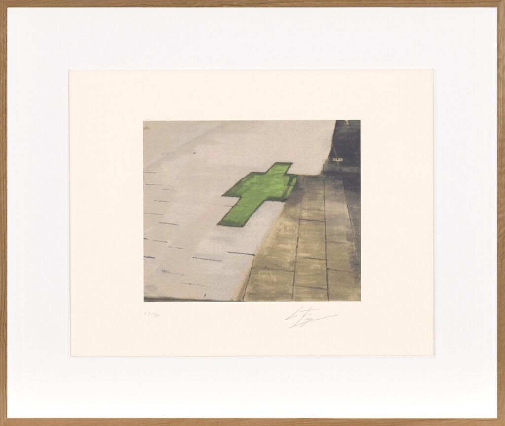 Pharmacy de Luc Tuymans, montrant l'ombre verte d'une croix de pharmacie sur un trottoir aux tons pâles.